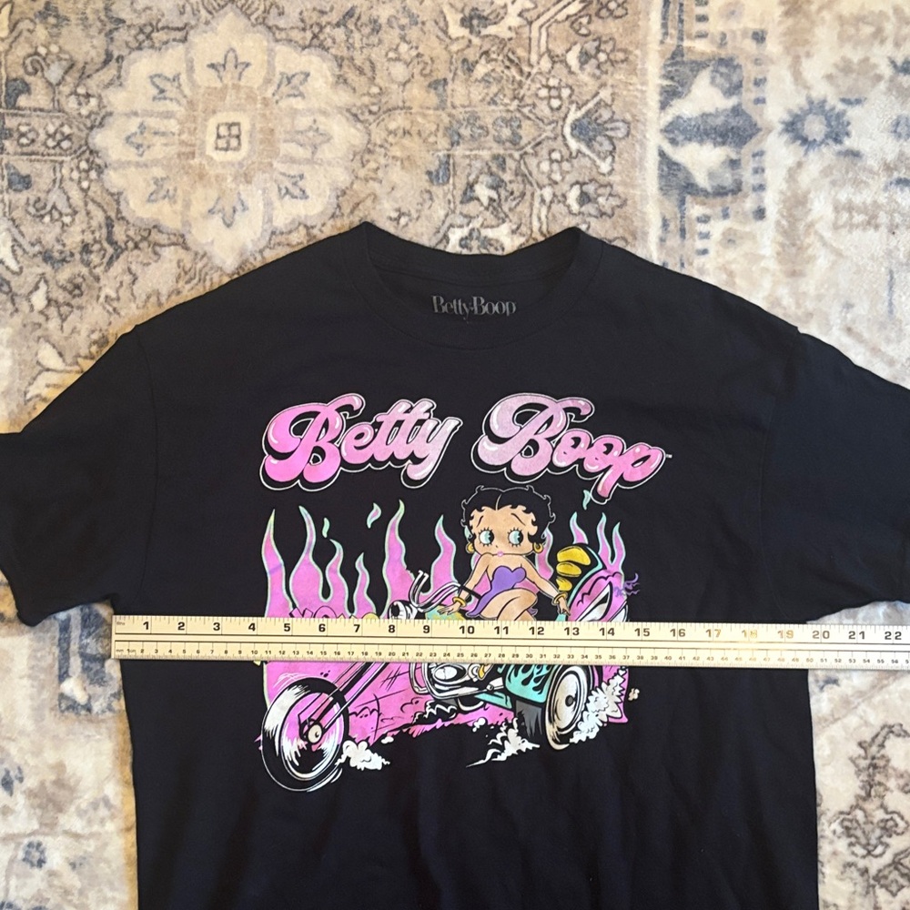 Betty Boop Graphic Biker T-Shirt - Picture 6 of 7